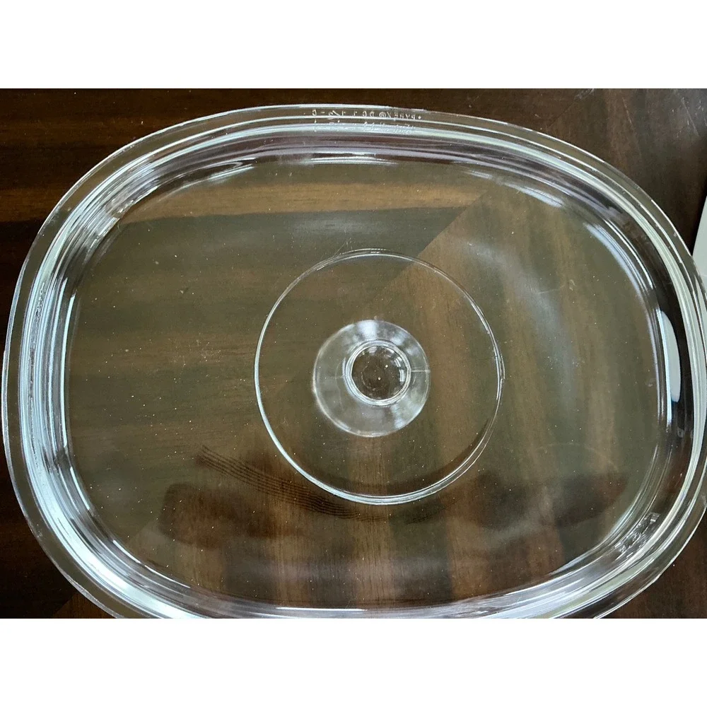 CorningWare Vintage French White Oval Casserole Dish with Pyrex Glass Lid 2.5 Qt